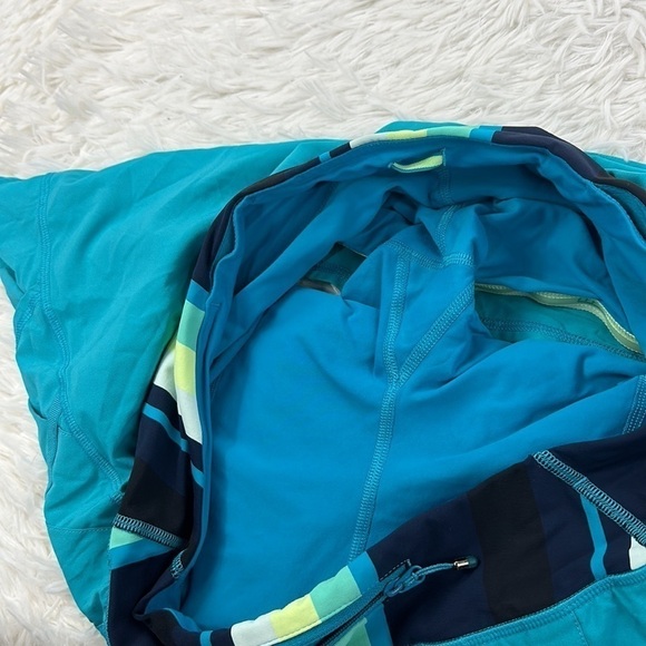 Lululemon Run: Pace Setter Skirt *4-way Stretch Surge / Assorted Stripe - Picture 9 of 9